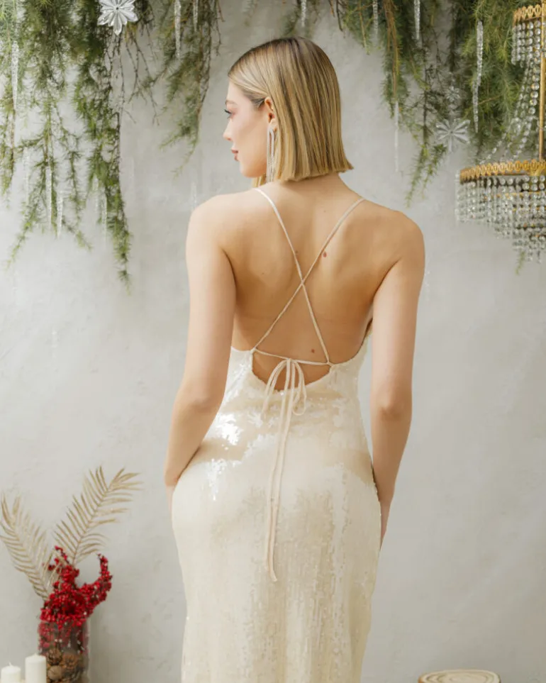 Abito lungo con paillettes e rosa – 23252 slc