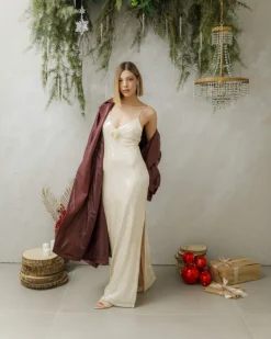 Abito lungo con paillettes e rosa – 23252 slc