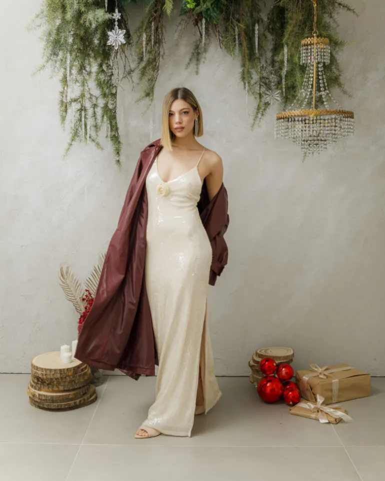 Abito lungo con paillettes e rosa – 23252 slc