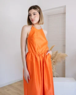Abito lungo con scollo – 0036