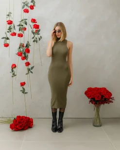 Abito lungo in maglia con colletto – 9072