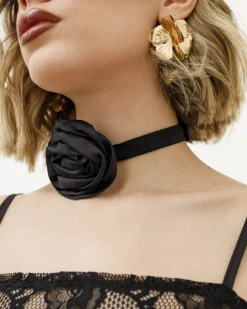 Abito lungo in pizzo con choker – HT030