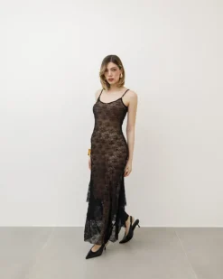 Abito lungo in pizzo con spalline – FK49slc