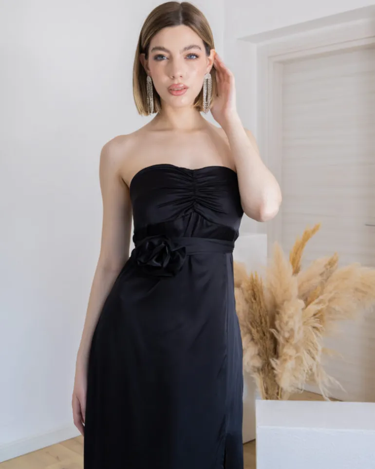 Abito lungo in raso a fascia con rosa – 0044