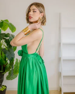 Abito lungo in raso con rosa – 0043