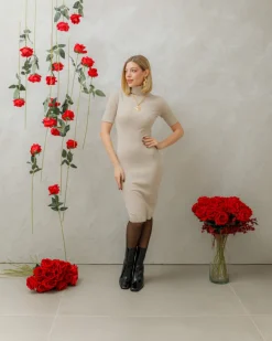 Abito midi in maglia con collo alto – 5151