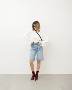 Bermuda in denim blu chiaro – L1182