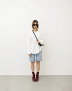 Bermuda in denim blu chiaro – L1182