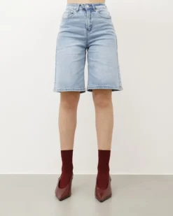 Bermuda in denim blu chiaro – L1182