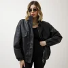 Bomber in simil-pelle con tasche – CV2179