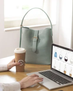 Borsa ANASTASIA in pelle acqua marina – LOVING BAGS