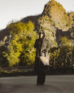 Borsa in pelle ATENA Taupe – LOVING BAGS