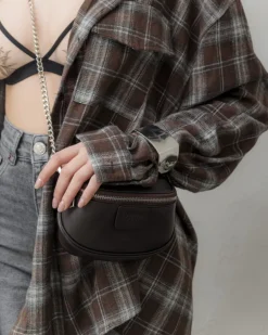 Bracciale rigido a manetta squadrato – B3525