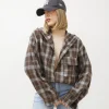 Camicia a quadri con cappuccio – H6908