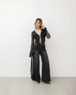 Camicia crop in pizzo con laccetti – H6252