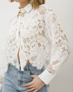 Camicia in pizzo con orlo smerlato – 8169