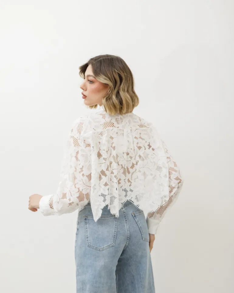 Camicia in pizzo con orlo smerlato – 8169