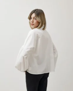 Camicia ricamata con balza – 7960