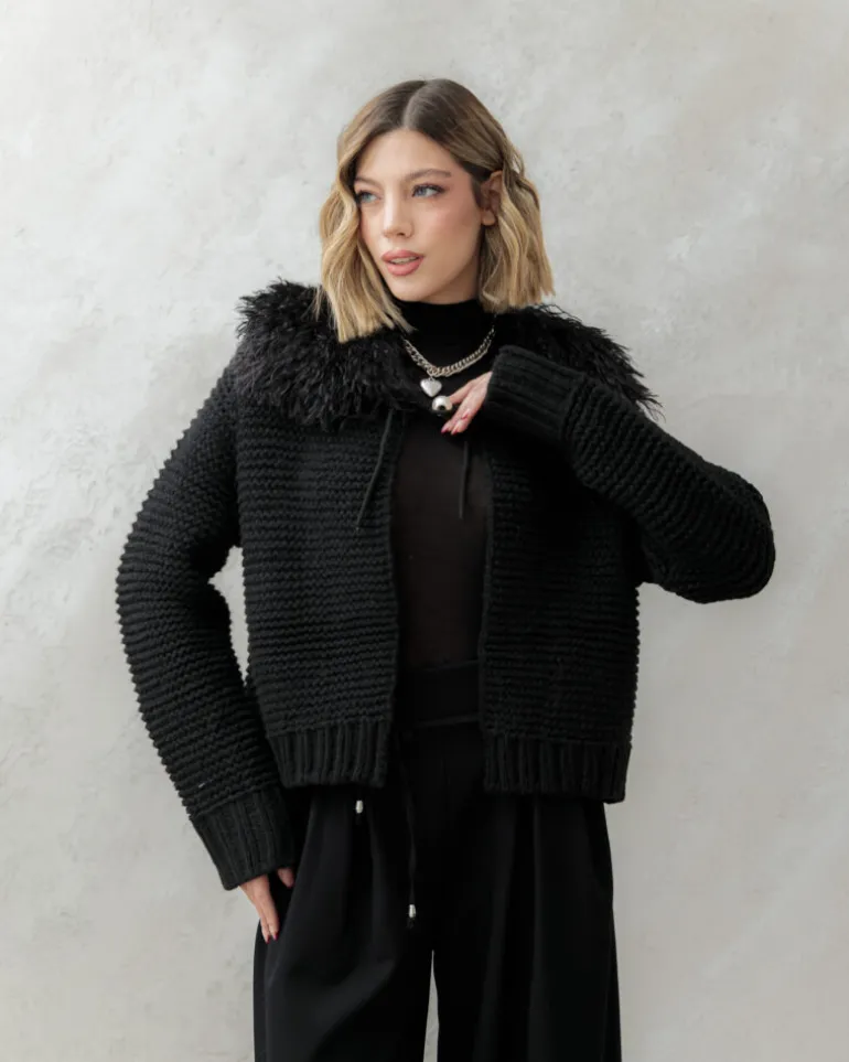 Cardigan con colletto eco-fur – CHB5533
