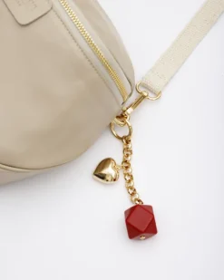 Charms con pendente in resina e cuore – PC013