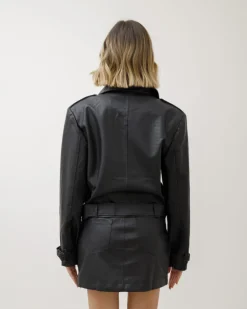 Chiodo crop in simil-pelle NERO – 5165