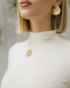 Collana con ciondolo lettera big con strass – SV1897