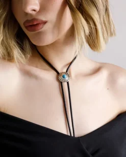 Collana in cuoio con ciondolo mini – 1715