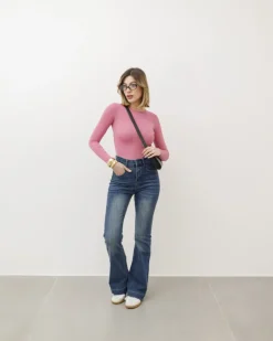 Jeans a zampa con cuciture blu marino – P5255