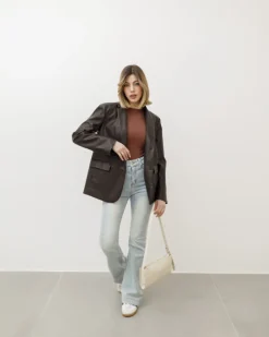 Jeans a zampa con cuciture blu chiaro – P5255