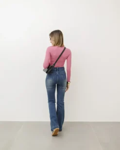 Jeans a zampa con cuciture blu marino – P5255