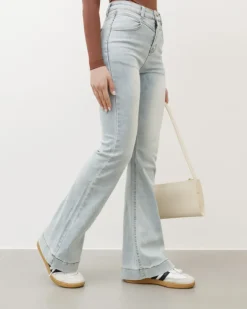 Jeans a zampa con cuciture blu chiaro – P5255