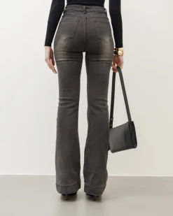 Jeans a zampa con cuciture nero carbone – P5255