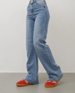 Jeans wide leg con orlo sfrangiato – 8629-XJ310