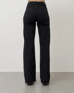 Jeans wide leg nero con orlo sfrangiato – XJ206