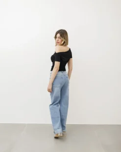 Maglia con arriccio e scollo – CHF8160