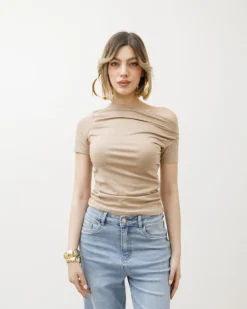 Maglia con arriccio e scollo – CHF8160
