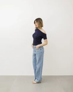 Maglia con arriccio e scollo – CHF8160