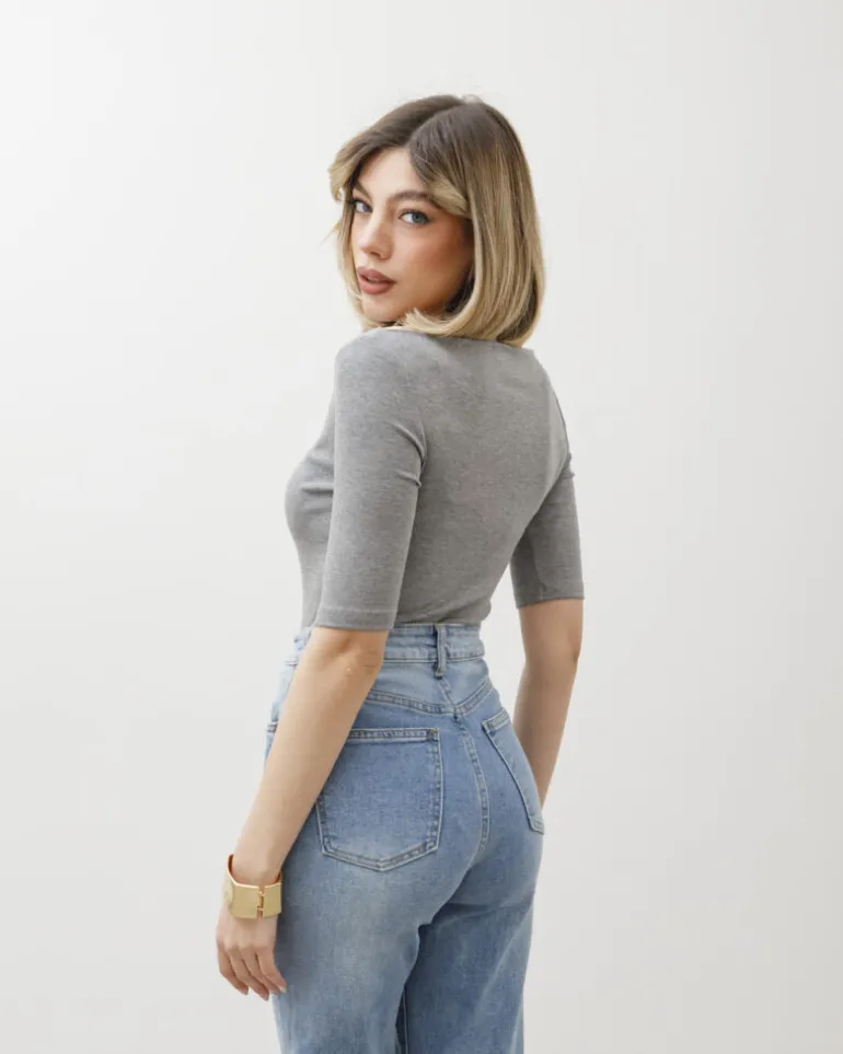 Maglia con scollo e manica midi – 8159