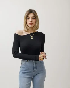 Maglia in cotone con scollo asimmetrico – 14718