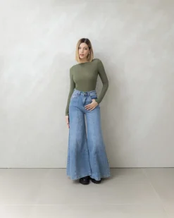 Maglia in misto cashmere con scollo – 21808
