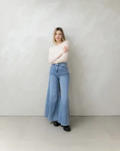 Maglia in misto cashmere con scollo – 21808