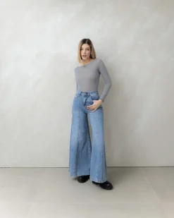 Maglia in misto cashmere con scollo – 21808