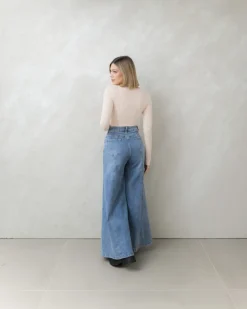 Maglia in misto cashmere con scollo – 21808