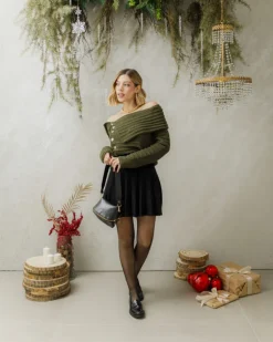 Maglione con scollo e bottoni – 24693