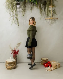 Maglione con scollo e bottoni – 24693