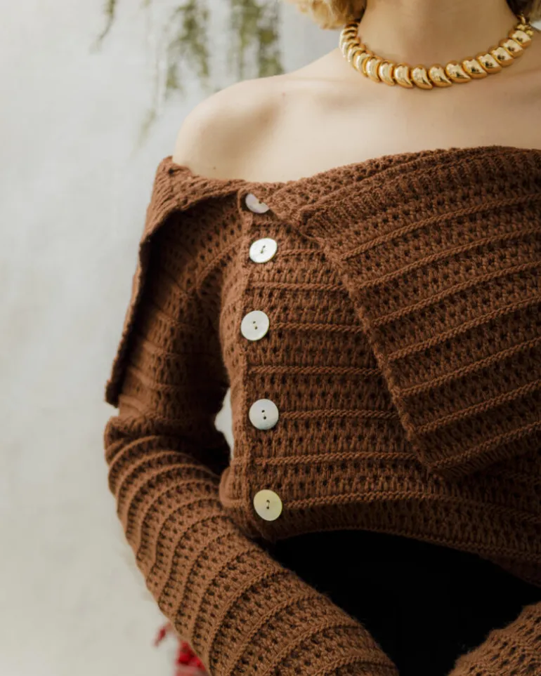 Maglione con scollo e bottoni – 24693
