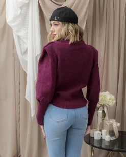 Maglione con scollo e spallina – AM485