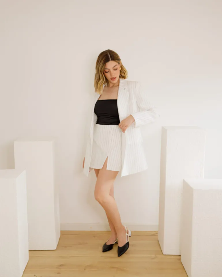 Minigonna shorts gessata con spacco – 3822