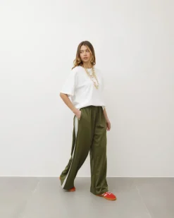 Pantaloni jogger con riga laterale – 6865