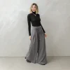 Pantaloni palazzo con cintura fiore – HZ21710